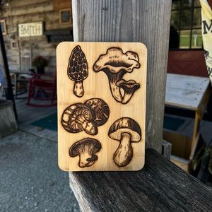 Hand wood burning mushrooms cutting board, engraved bamboo wooden cutting board